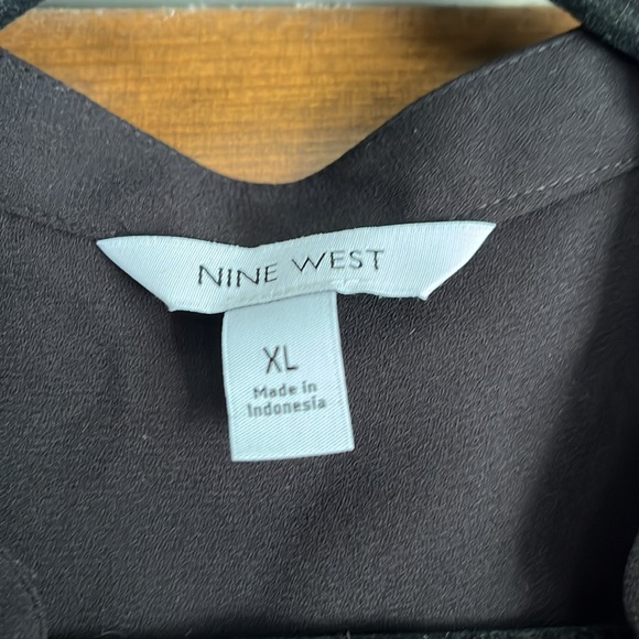 Button Front Ruffle Black Hem Dress - Picture 3 of 5